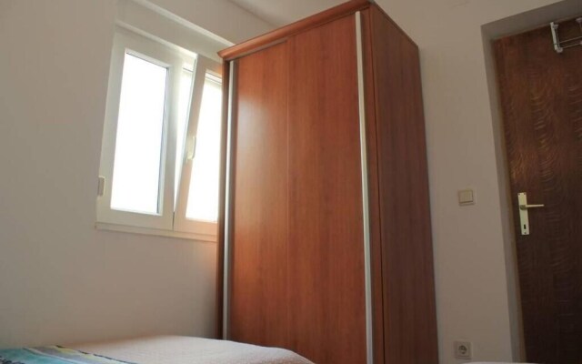 Sea View Apartment Orhideja, Sleeps 4