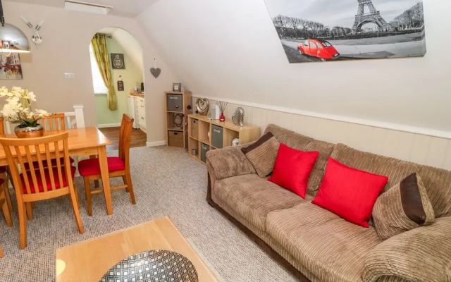 17 Valley Lodges