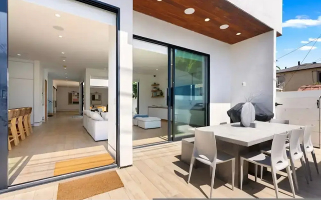 The Penmar Retreat - Luxurious Resort-style Oasis