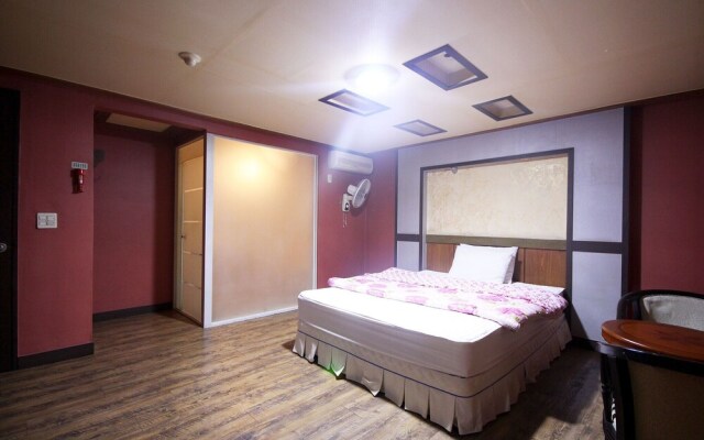 Naias Motel Gupo Busan