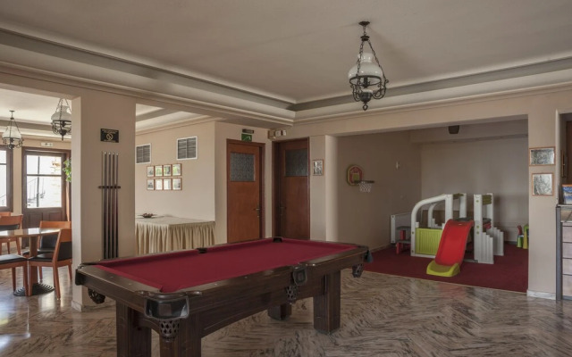 Corali Hotel
