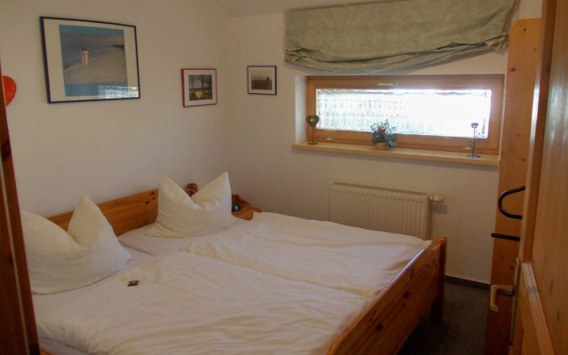 Sunlit Holiday Home near Town Center in Marlow