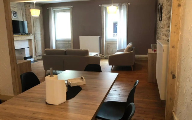 Spacieux appartement 2/6 pers 110m² proche CNPE