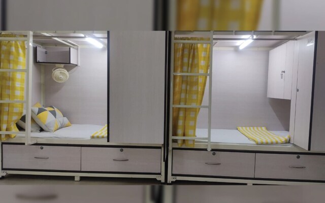 Abuzz Oxfordcaps Bannerghatta - Campus Accommodation