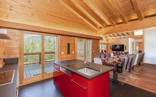 Crystal de Neige Luxury Chalet Spa & Jacuzzi