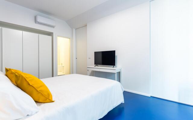Piazza Municipio Blue Apartment by Wonderful Italy