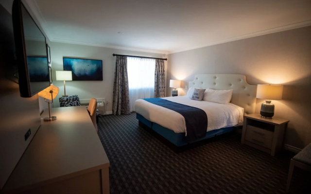 Oak Island Resort & Conference Centre