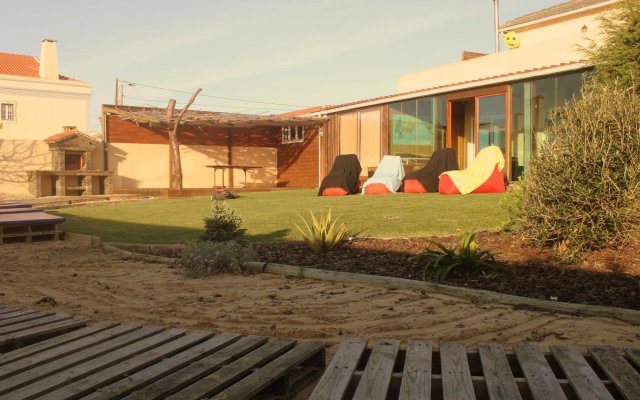 Almagreira Surf Hostel