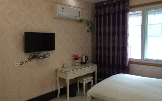 Linquan Wenming Hostel