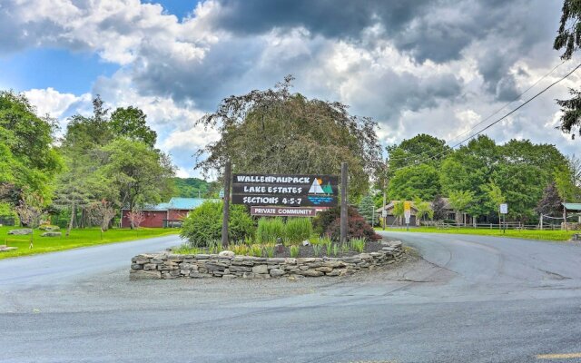 Walk to Lake Wallenpaupack: Poconos Vacation Home