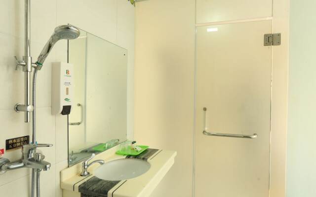 OYO8006 Jingbo Hotel