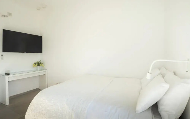 Rooftop Jacuzzi Penthouse by Sea N' Rent