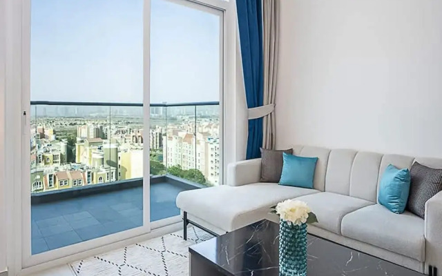 Homesgetaway -spacious 1BR Apt in Pearlz by Danube