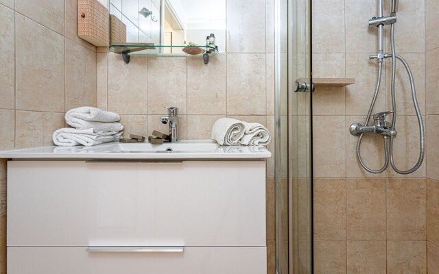Danae Comfort Living
