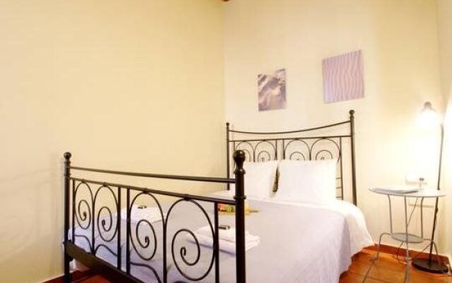 Feel Good Plaza Real