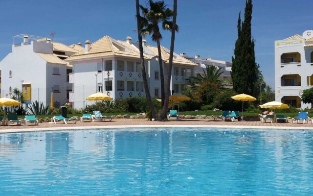 Lovely Apartment With Pool in Cabanas de Tavira