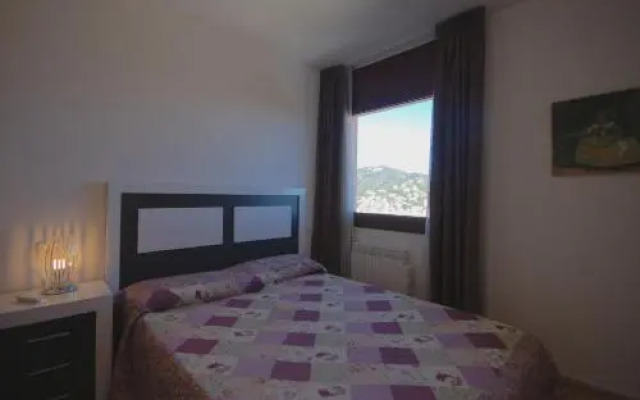 LETS HOLIDAYS SEA VIEWS APARTMENT in SA GABARRA