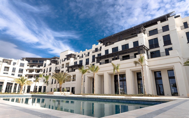 The Grand (Sea Breeze Resort)