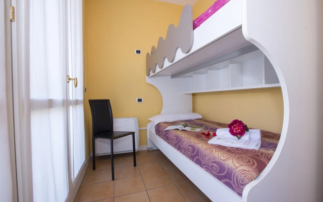 Porto Letizia Fronte Lago