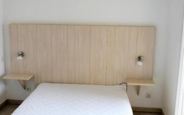 2/3 Pièces - 3 Etoiles - Piscine - Parking