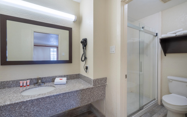 OYO Hotel Tulsa N Sheridan Rd & Airport