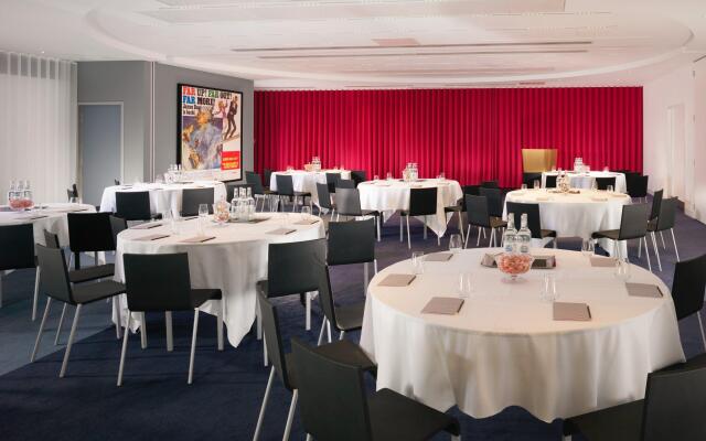 Sea Containers London