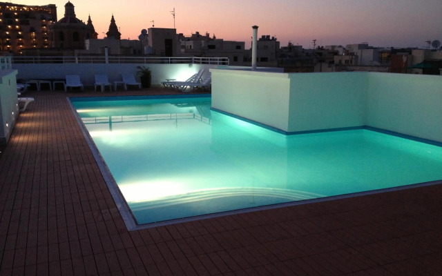 Day's Inn Hotel and Residence