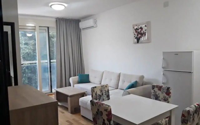Center Apartment C 18