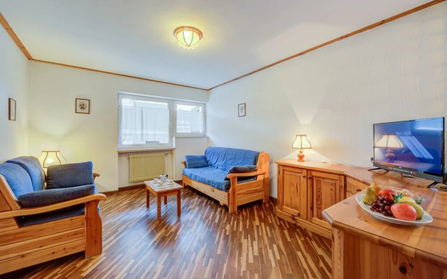 Cavalese few min From ski A01 P01