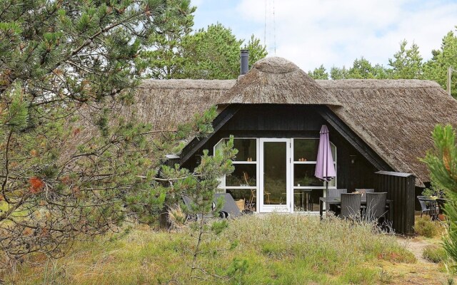 6 Person Holiday Home in Blavand