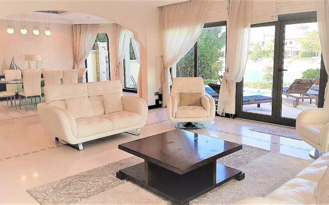 Palm Jumeirah M Villa 14