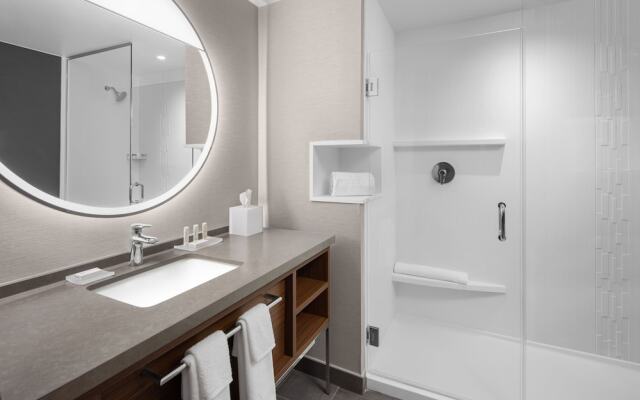 Courtyard By Marriott Calgary Downtown
