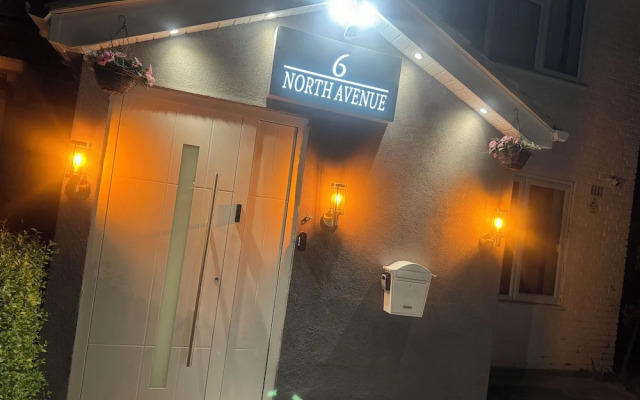 North Avenue Guest House Ltd, Heathrow Airport-Free Parking