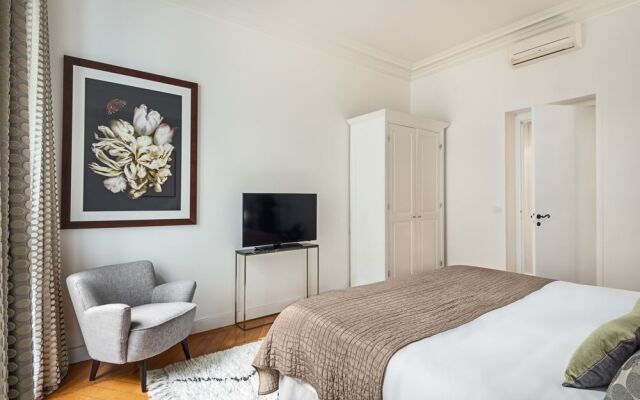 Rue Honore Chevalier - Two Bedroom Apartment