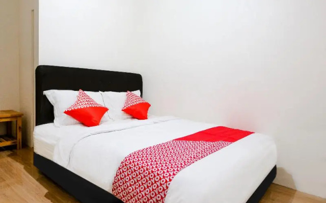D&A Guesthouse Syariah And Rent Car by OYO Rooms