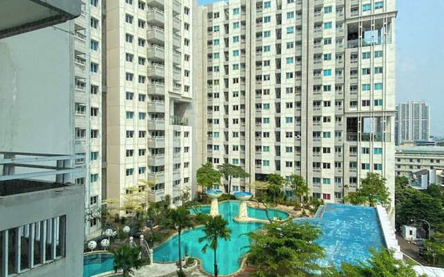 Comfortable 1Br At Sky Terrace Apartment