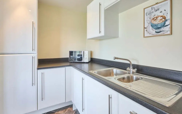Host Stay Newport House Apartment