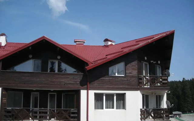 Persey Iglika Apartments