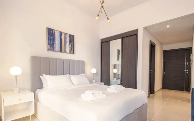 LUX | The Silverene Marina View Studio