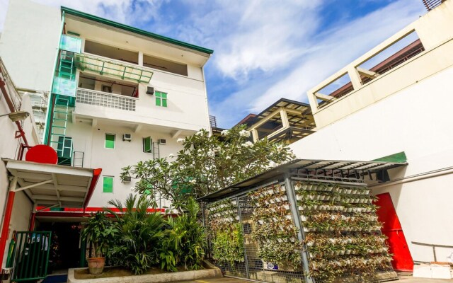OYO 842 City Smiles Apartelle (Vaccinated Staff)