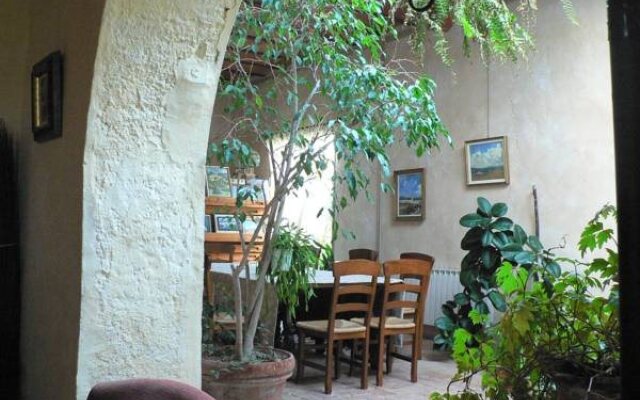 Hotel Castell de Gimenelles