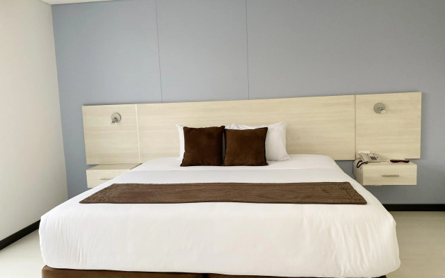 Hotel Regency Boutique La Feria
