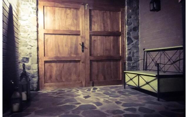 Beautiful Cabin Downtown Tapalpa Oven Mud Barbecue Grill 4 Room 12 ppl TV Wifi