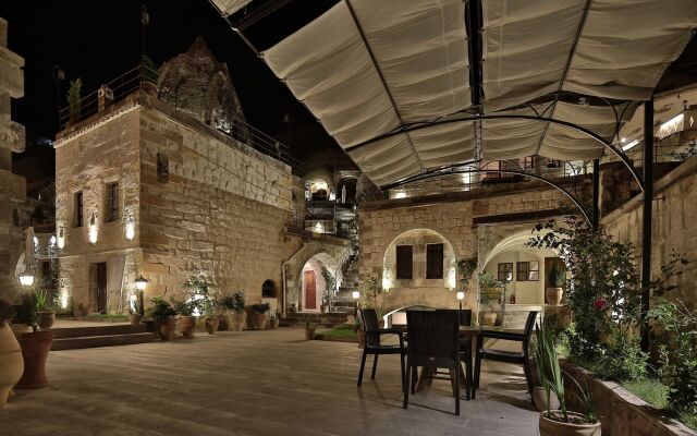 Artemis Cave Suites - Adults Only