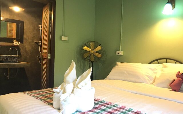 Talardkao Balcony Krabi - Hostel