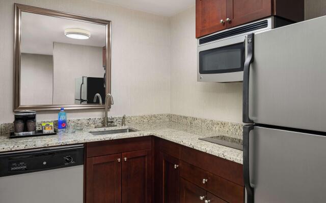 DoubleTree Suites by Hilton Charlotte - SouthPark