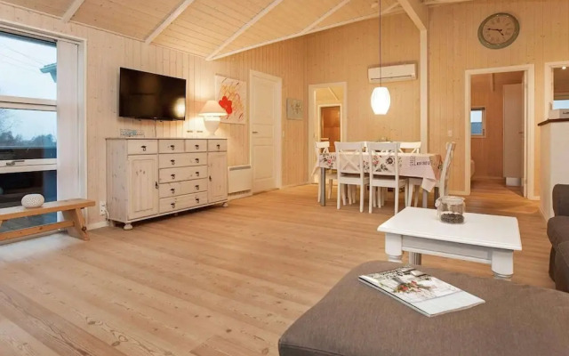 8 Person Holiday Home in Horve-by Traum