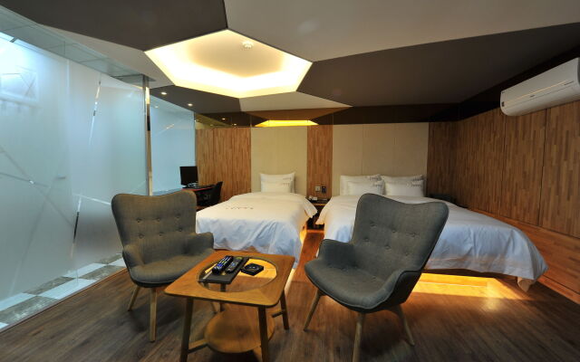 YTT Hotel Nampo