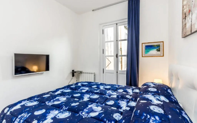 Elegant House Via Pia