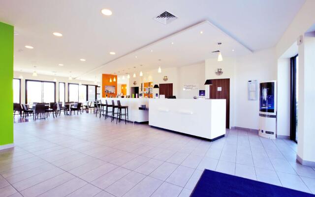 Holiday Inn Express Marseille Airport by IHG